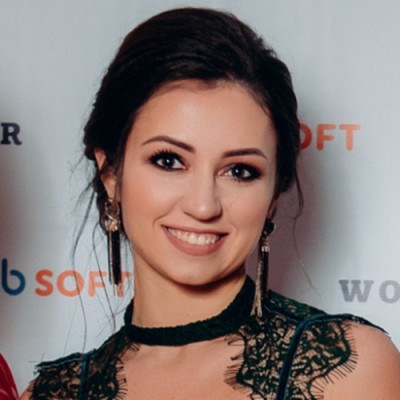 Portrait of Angela Hych